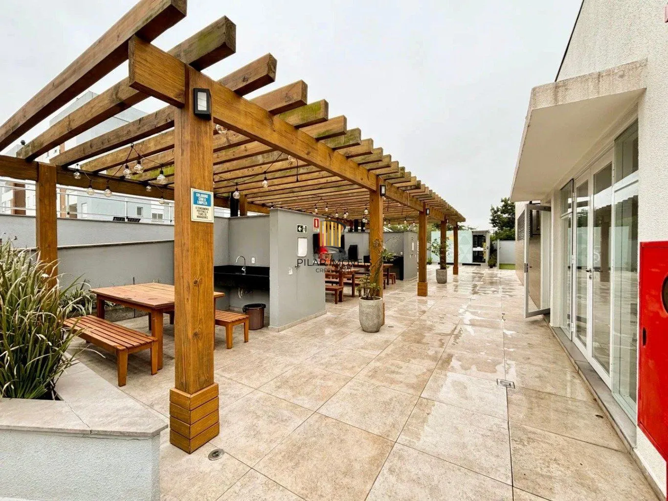 Apartamento de 2 dormitórios, elevador de 1 vaga de garagem em Canoas.