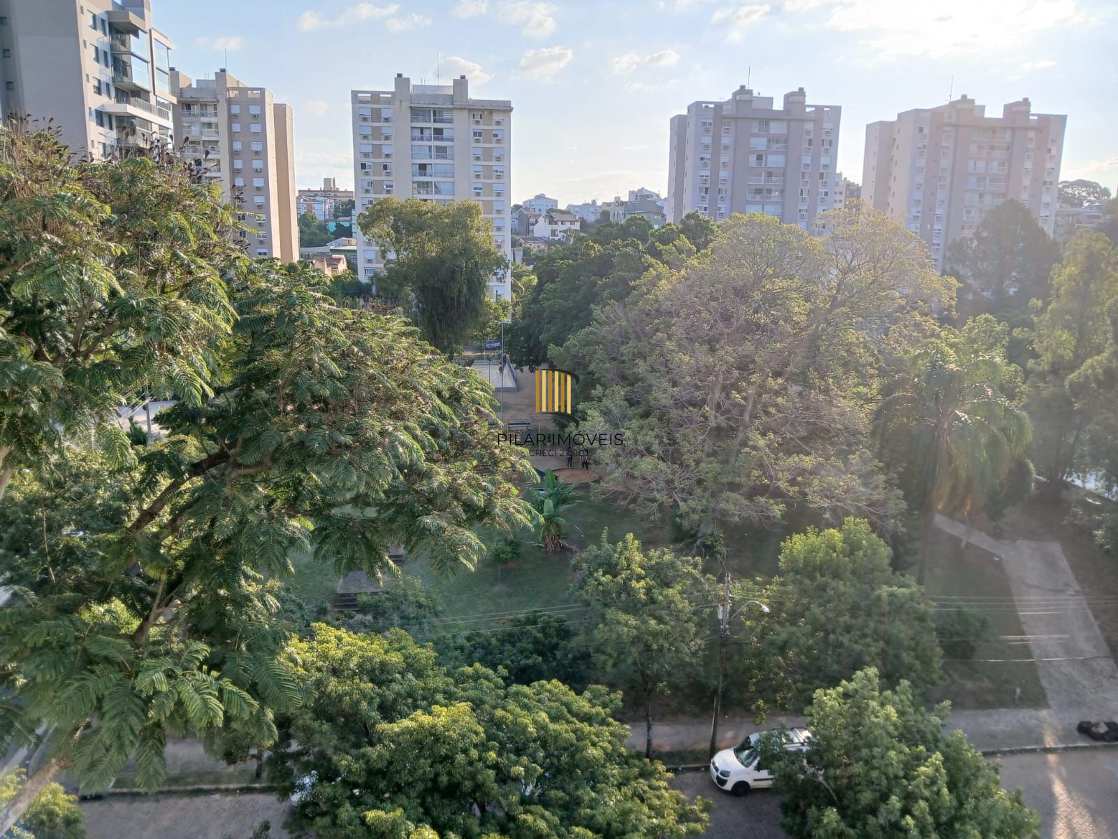 Apartamento com 3 quartos(1 suíte) e 1 vaga de garagem no Bairro Jardim Lindóia