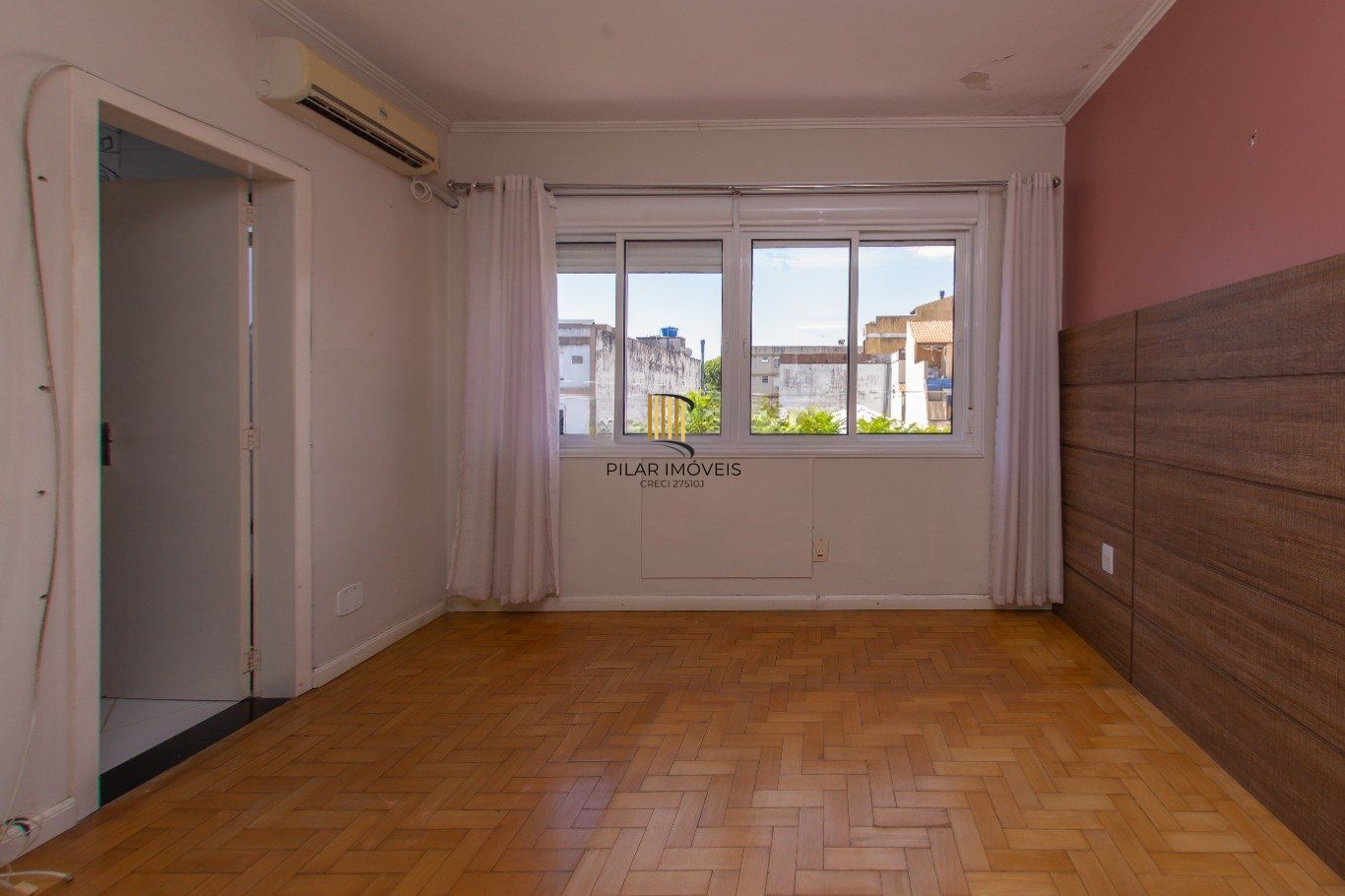 Apartamento garden, 3 dormitórios, 2 suítes, e 131m² privativos no Menino Deus.