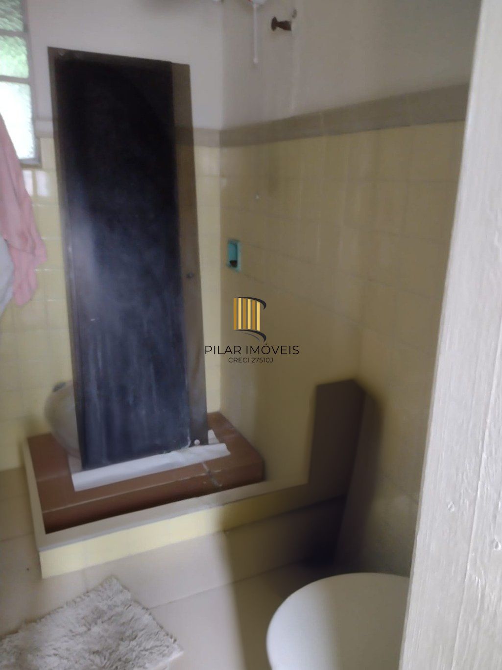 Casa com 3 quartos, 1 vaga de garagem e patio no bairro Jardim Itu