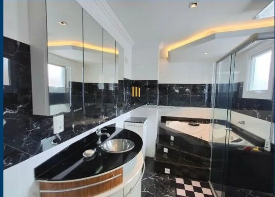 Casa com 4 Quartos e 4 banheiros, 600 m² por R$ 3.790.000 no Jardim Lindóia.