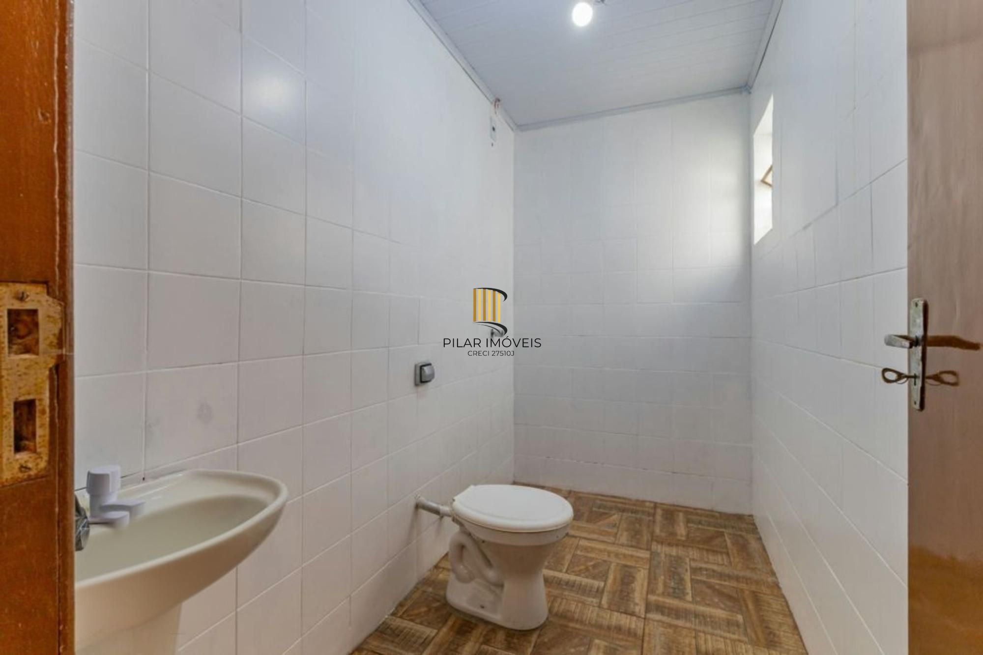 Casa com 3 Quartos e 2 vagas no Bairro Morro Santana