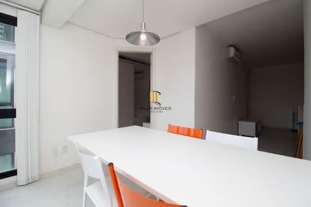 Apartamento de 1 dormitório e elevador no bairro Menino Deus Porto Alegre.