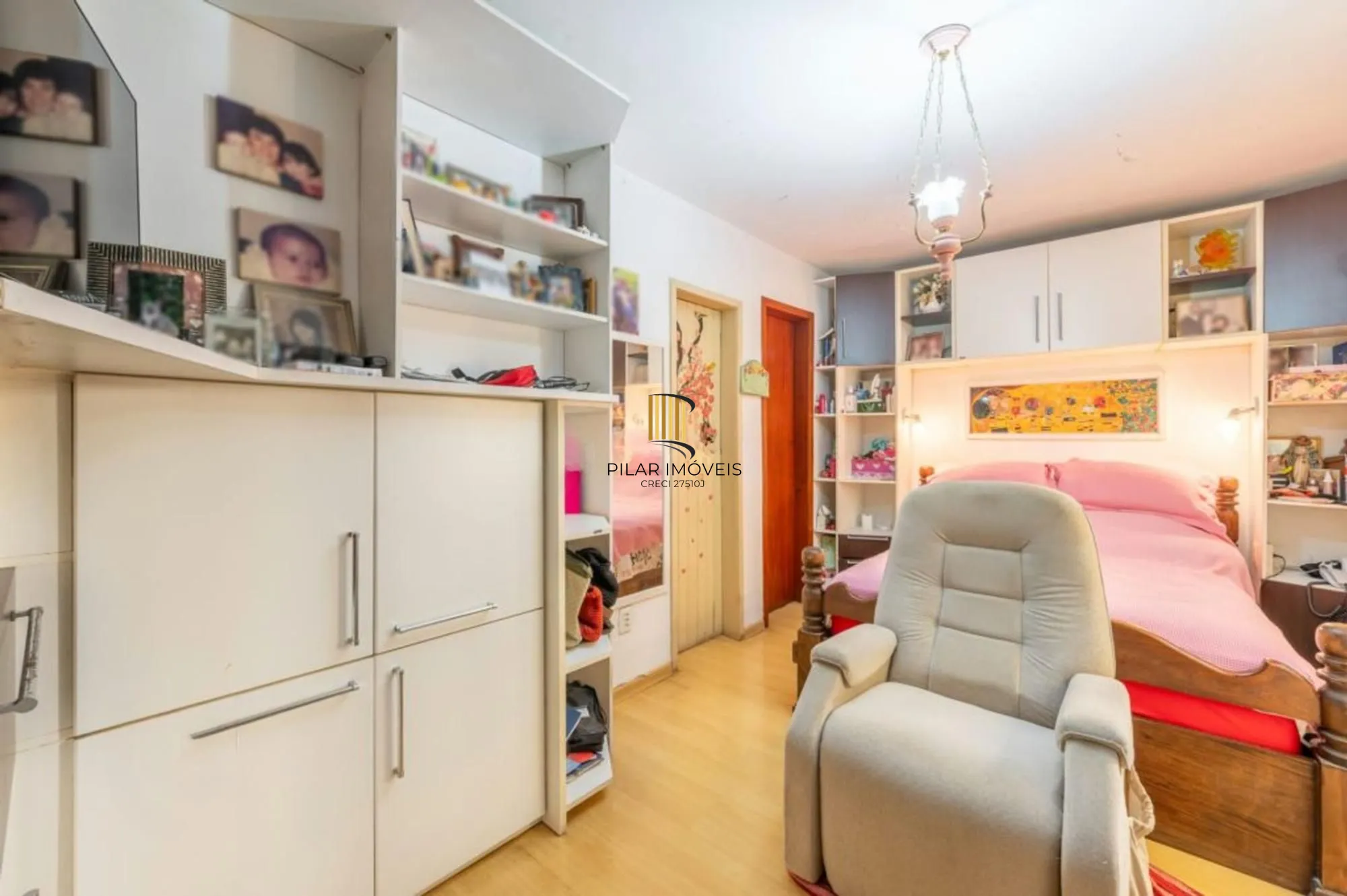 Casa 3 quartos, 2 suítes, 3 vagas no Rio Branco