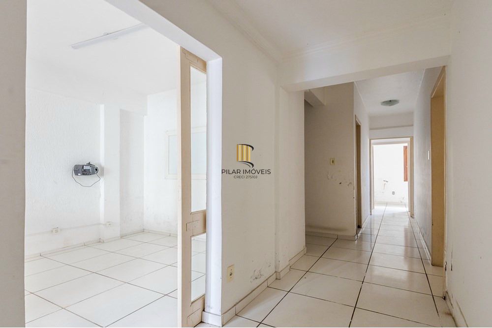 Casa com 4 quartos, 7 vagas e pátio no Bairro Higienópolis