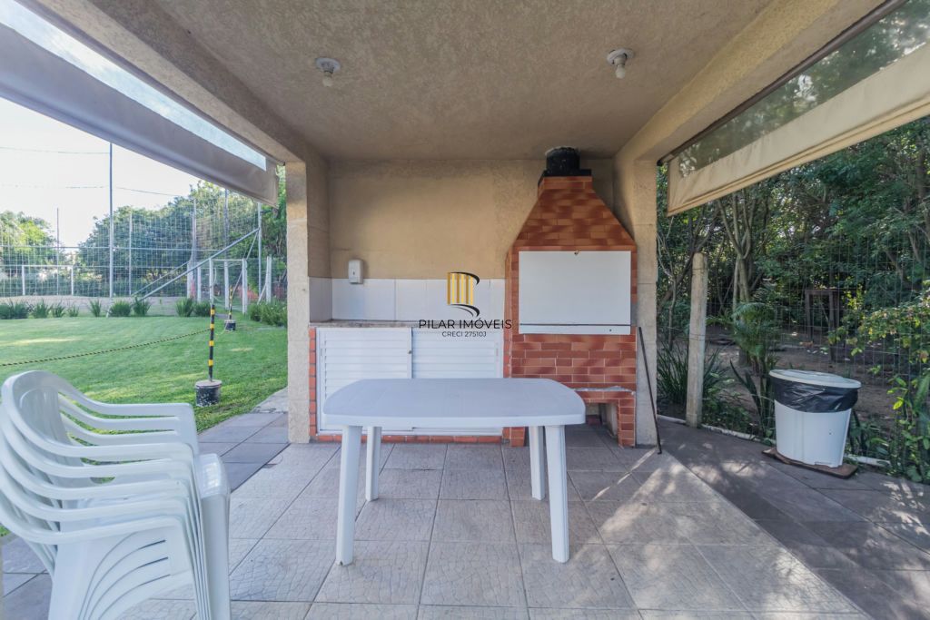 Apartamento de 2 quartos, 1 vaga e elevador no Bairro São Sebastião.