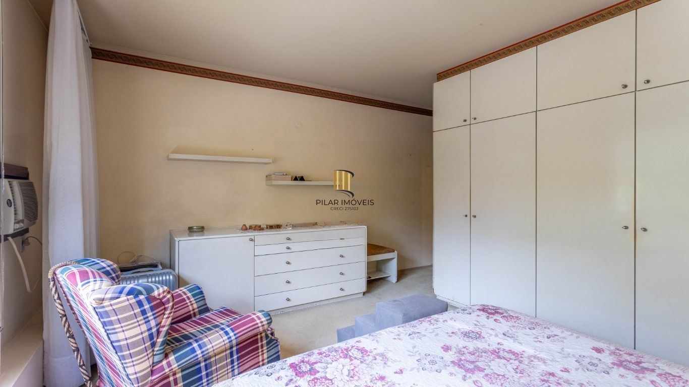 Apartamento mobiliado 3 dormitórios no bairro Petrópolis