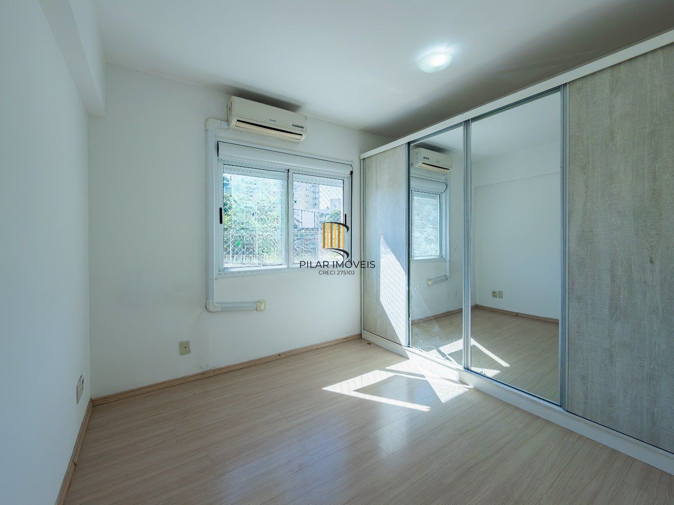 Apartamento 3 quartos, vaga, elevador, gas central no bairro Vila Ipiranga.