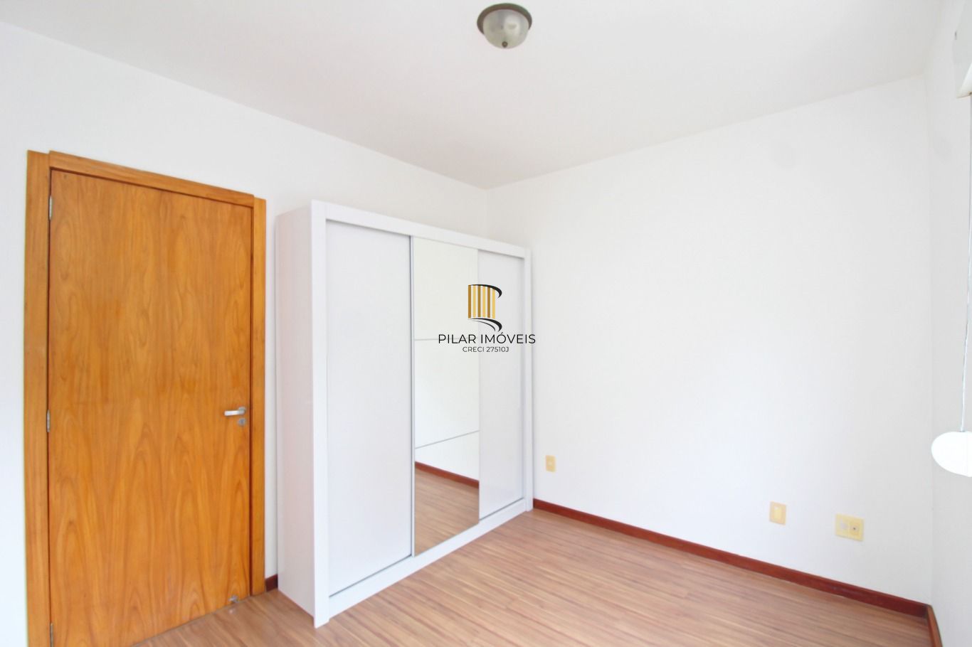 Apartamento com 3 Quartos, 1 suite e 1 vaga à Venda no bairro Tristeza.