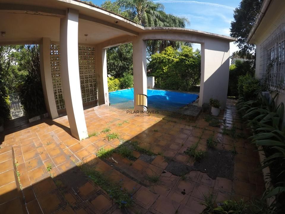 Casa com 4 Quartos e 4 vagas de garagem no Bairro Vila Ipiranga