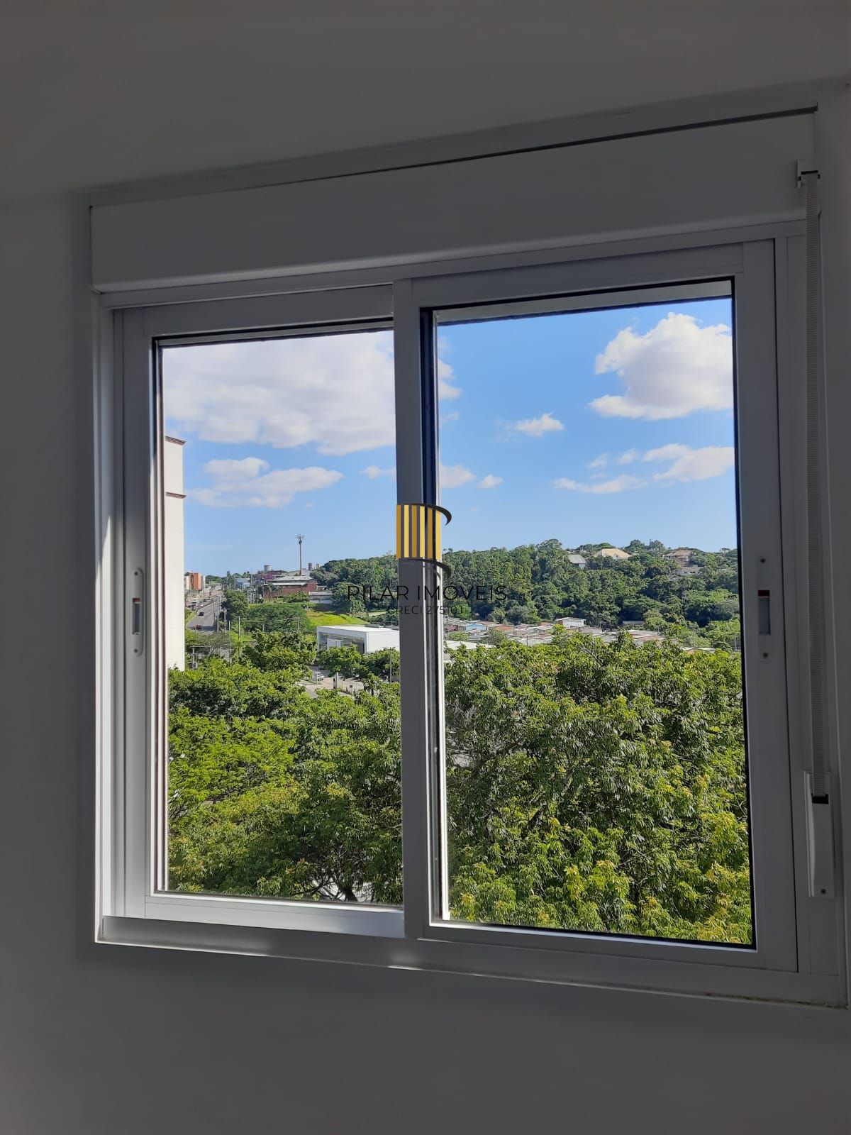 Apartamento a venda com 42 no Bairro cavalhada