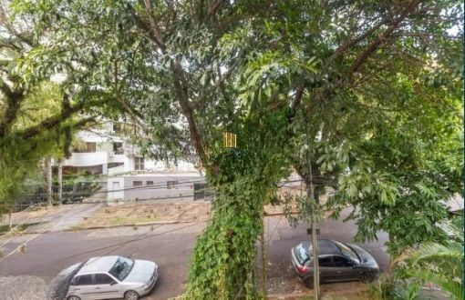 Apartamento à venda com 3 Dormitorios 80 m² no Bairro Petropolis
