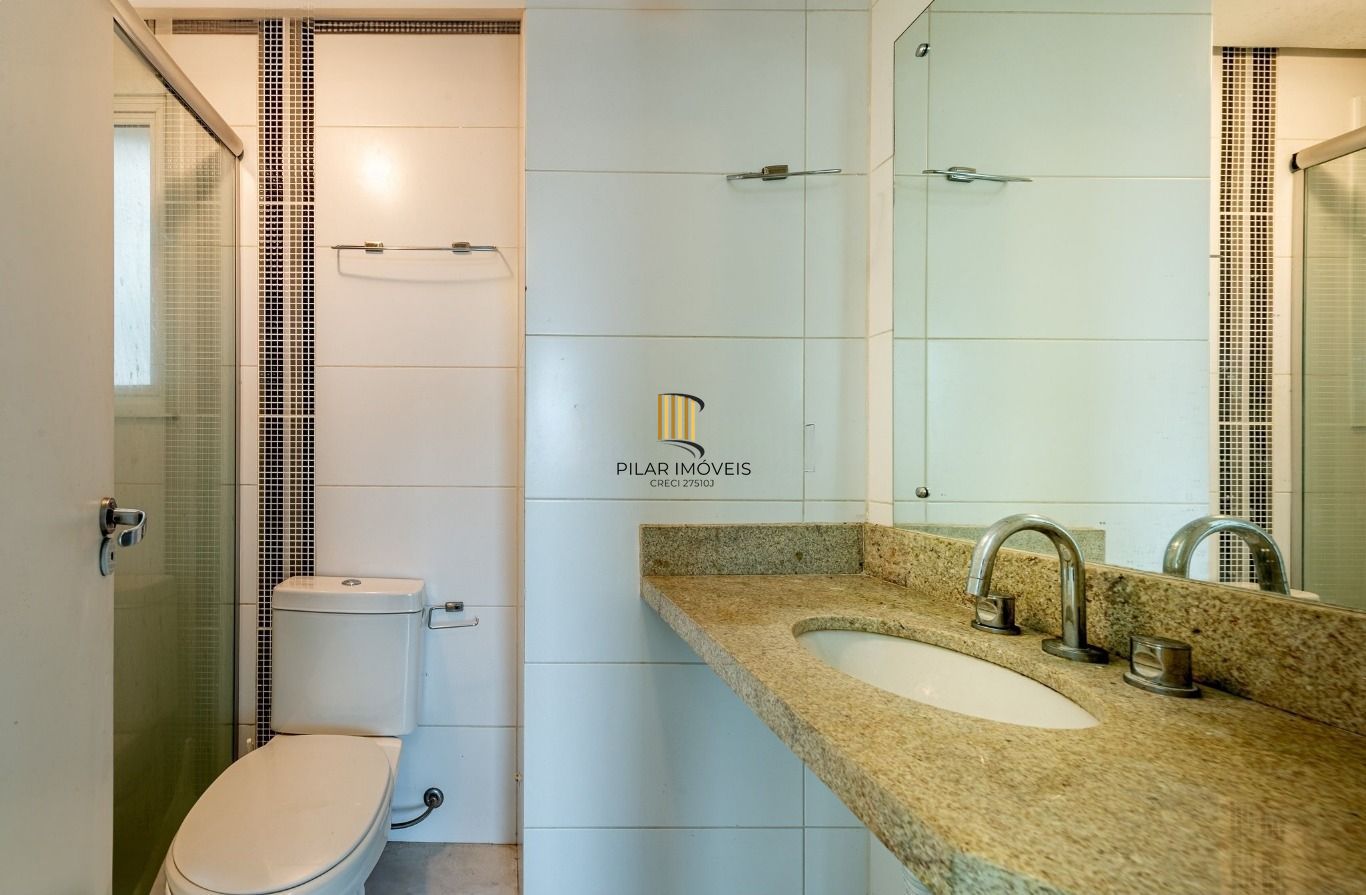 Apartamento com 1 dormitório e 1 vaga no Bairro Mont Serrat