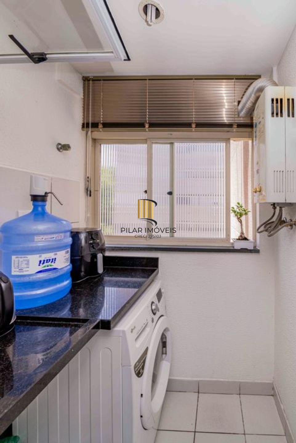 Apartamento semi mobiliado de 3 quartos, elevador, 1 vaga no bairro Cavalhada