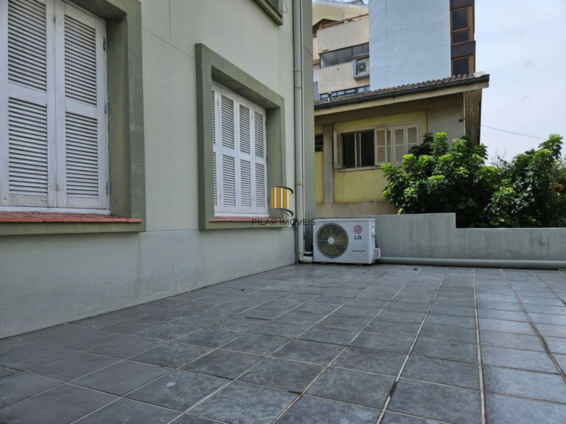 Apartamento com 2 dormitórios e 69m² de área privativa no Bairro Auxiliadora