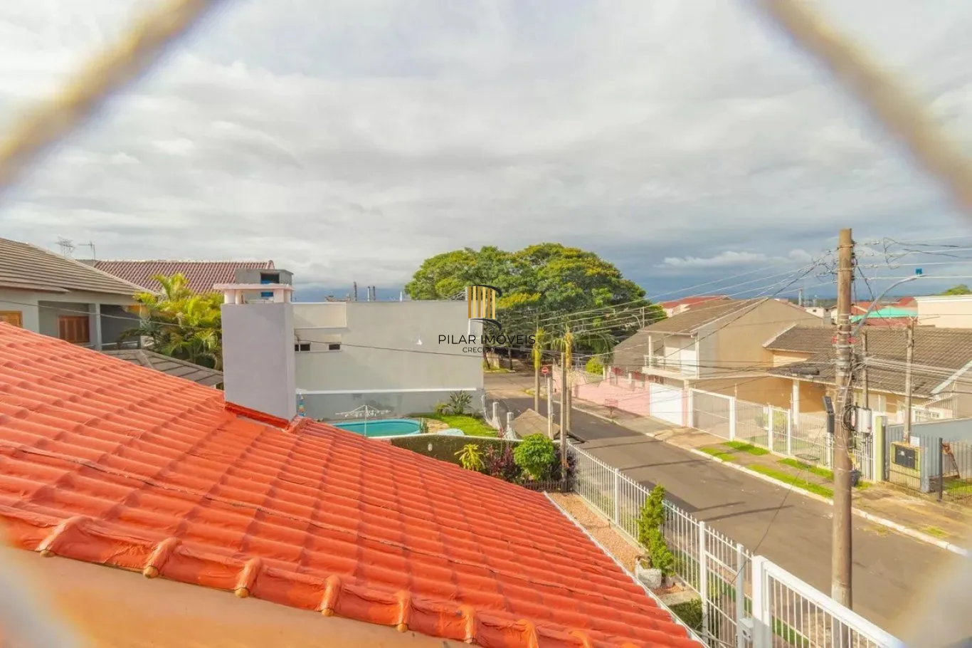 Casa de 3 dormitórios e 3 vagas de garagem em Canoas.