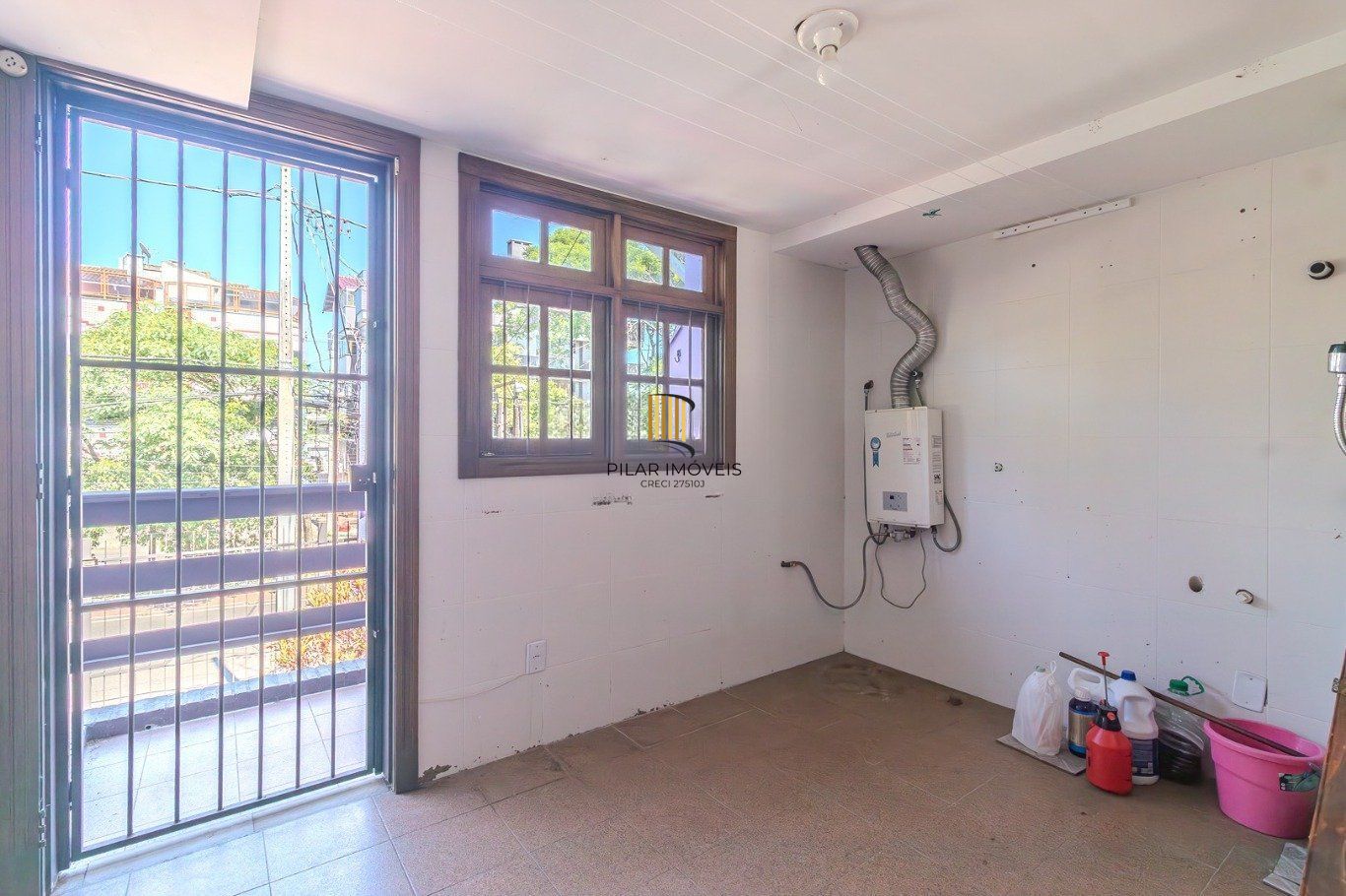 Casa com 3 quartos, vaga, piscina, Juncker e com patio no Jardim Planalto