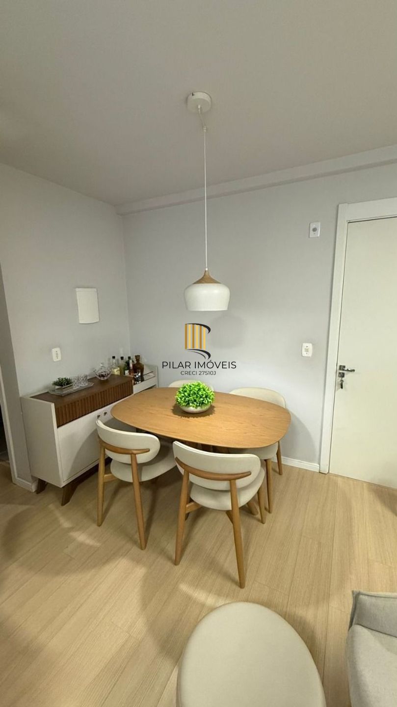Apartamento de 2 dormitórios, elevador e 1 vaga de garagem em Canoas.