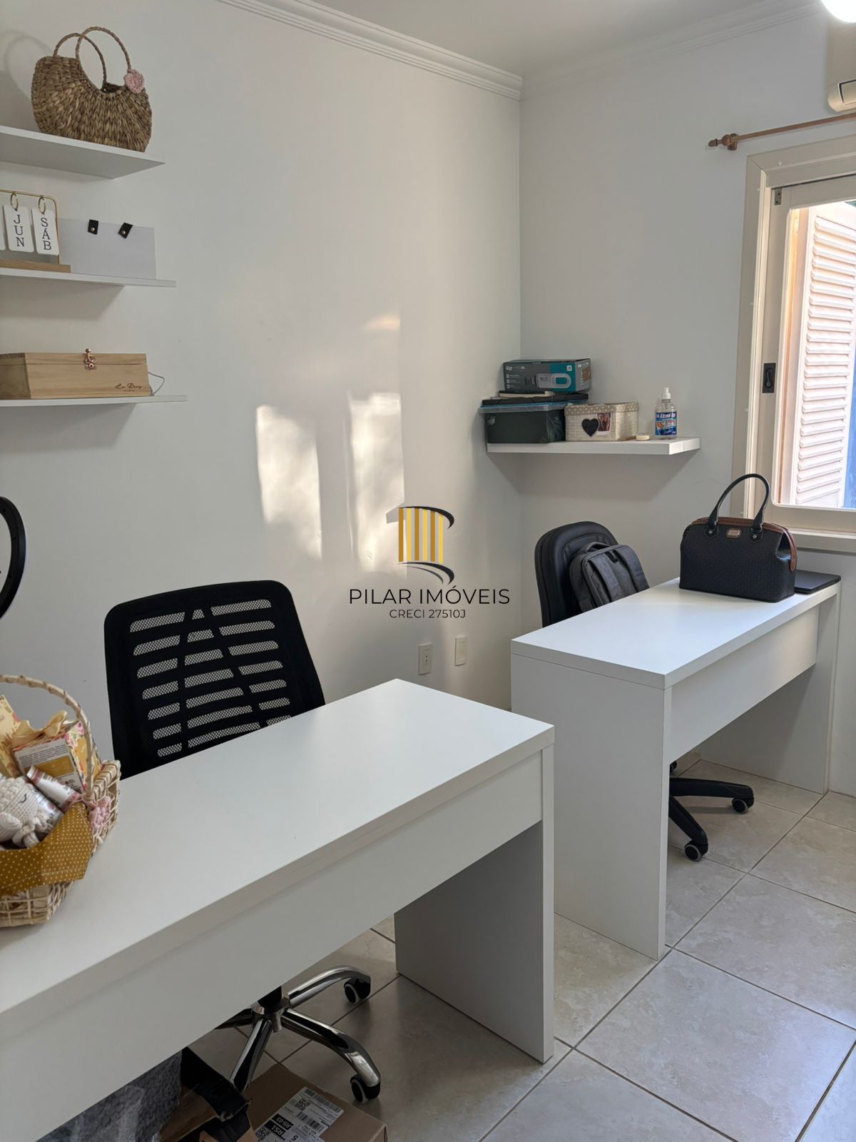 Casa com 2 quartos 2 suítes, 2 vagas e 99m² à venda em Hípica, Porto Alegre.