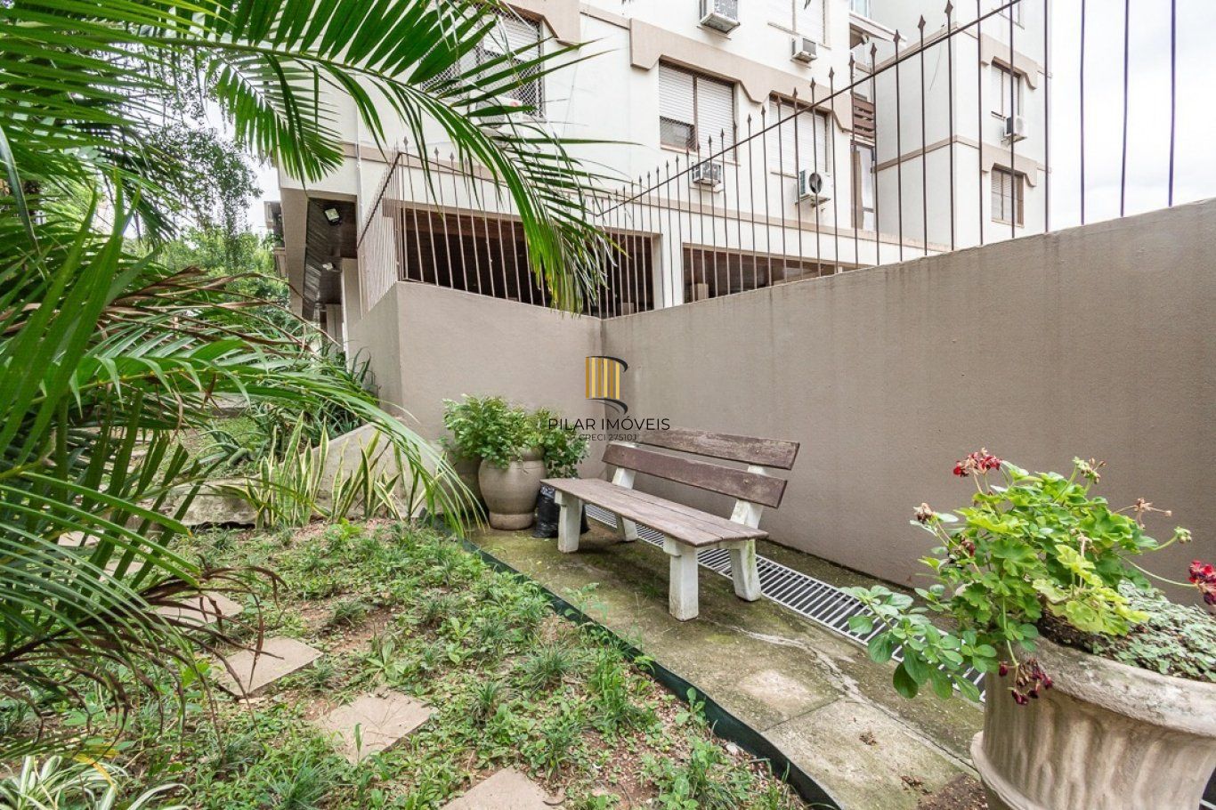 Apartamento com 2 dormitórios e 64m² à venda no Bairro Passo da Areia