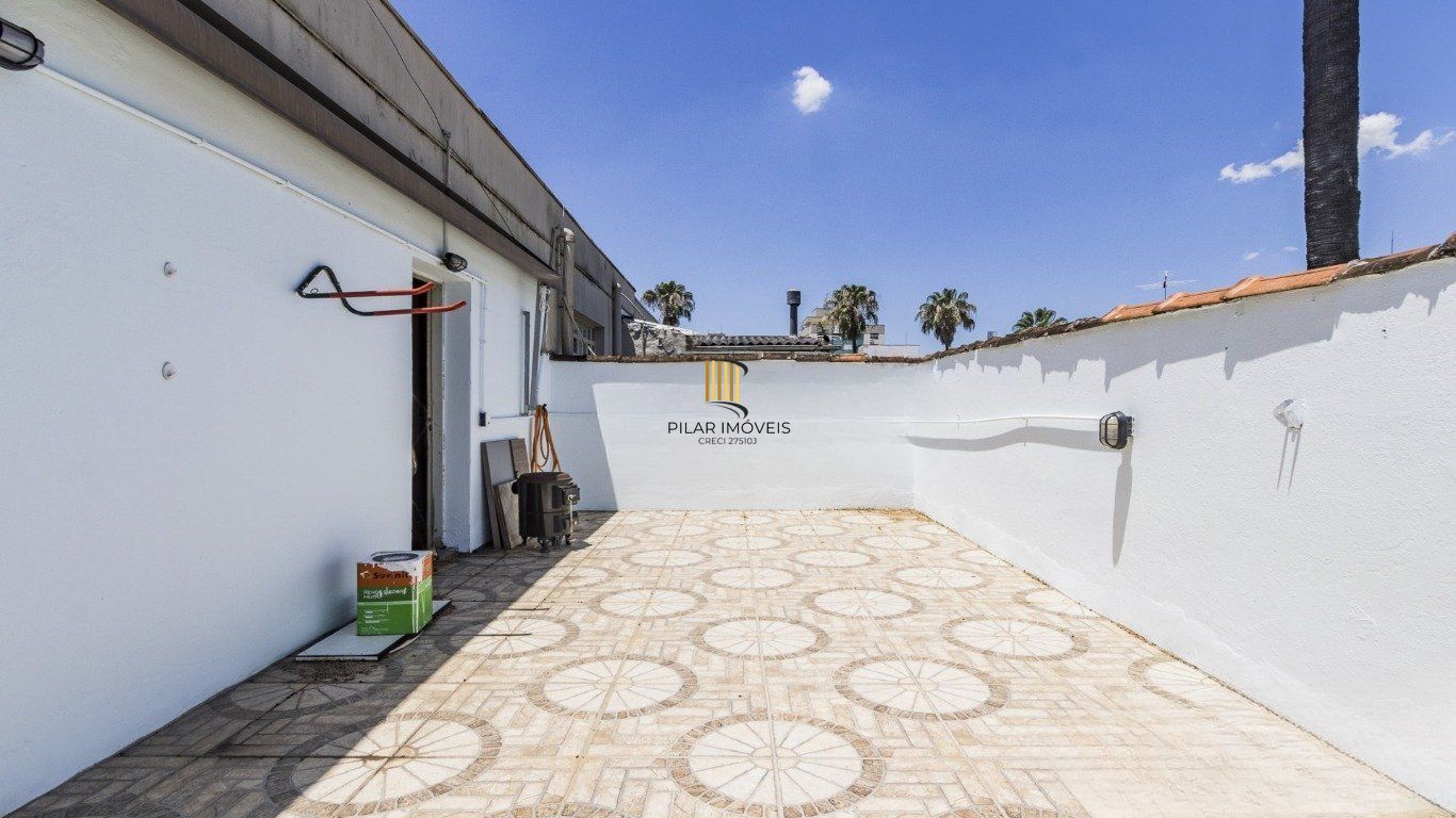 Apartamento de 1 dormitório no bairro Menino Deus em Porto Alegre.