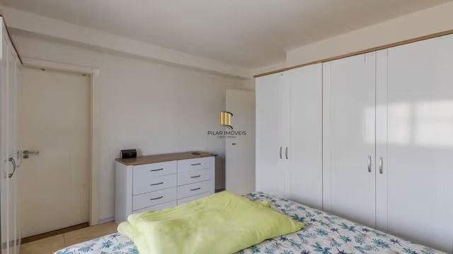 Apartamento de 2 quartos, elevador e 1 vaga de garagem em Canoas.