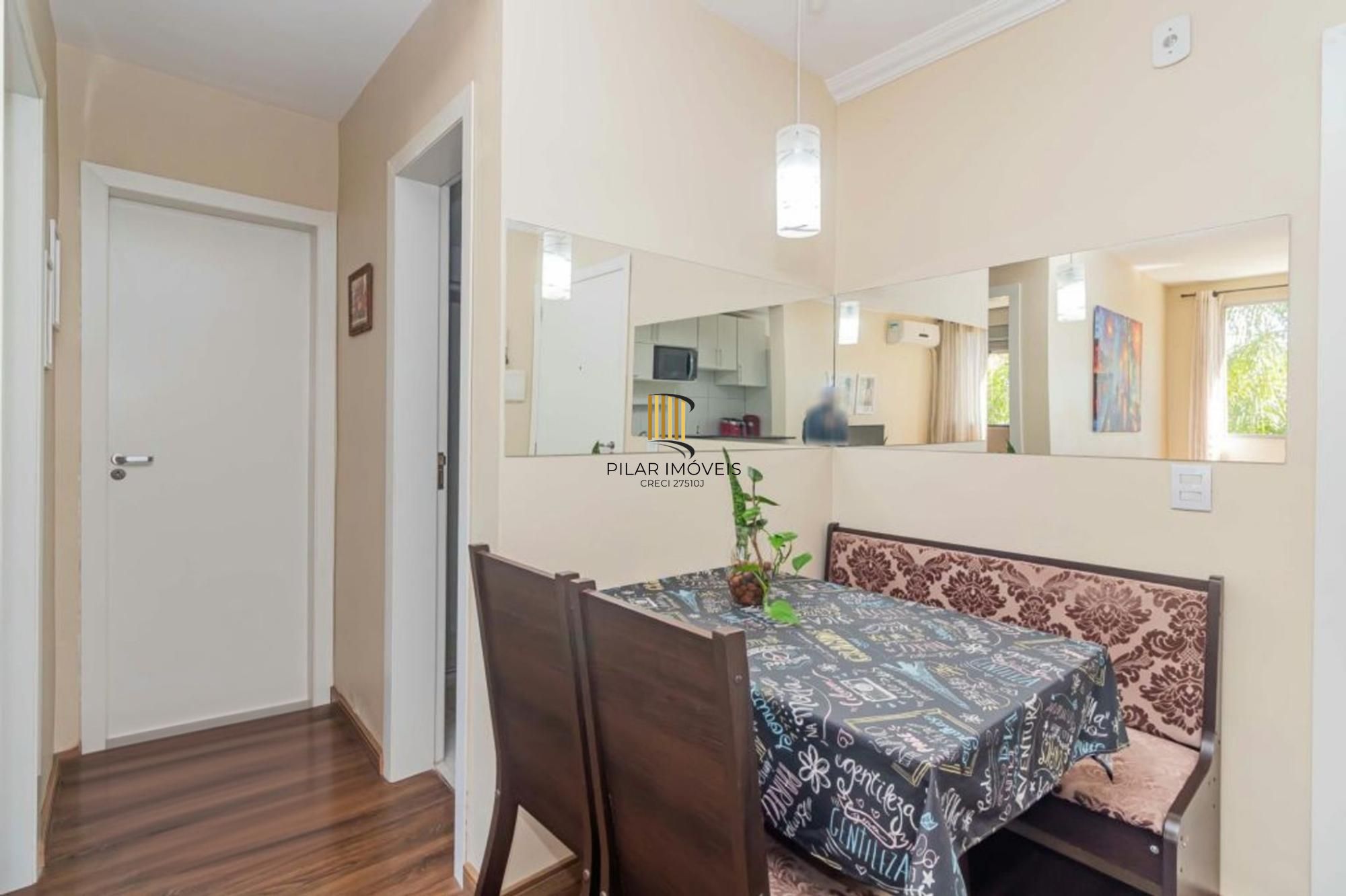 Apartamento térreo de 2 quartos, suíte, 1 vaga no bairro Jardim Itu