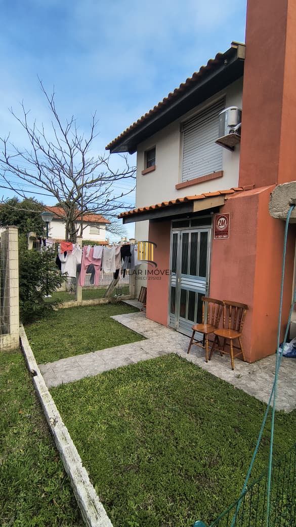 Sobrado 2 dormitórios com suite Condomínio Fechado Capão Novo