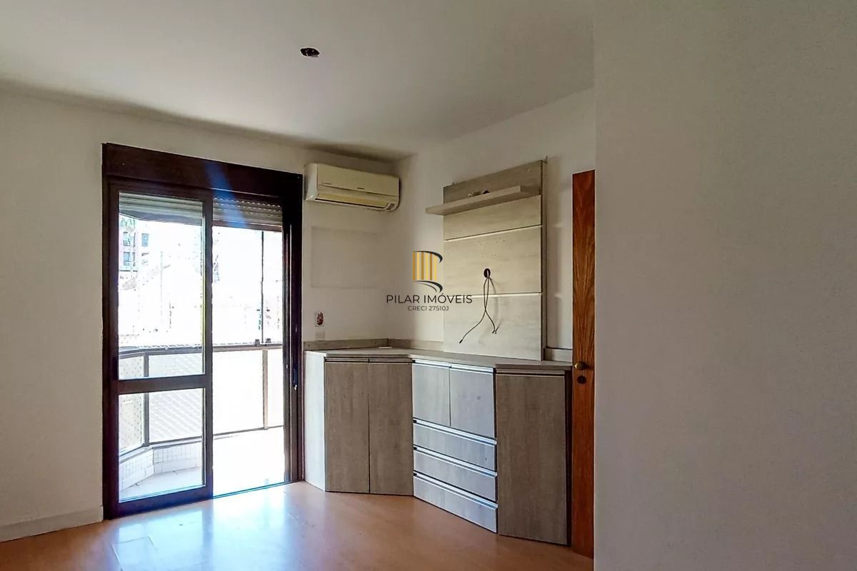 Apartamento com 3 Dormitórios, elevador vaga e 2 Sacadas no Menino Deus