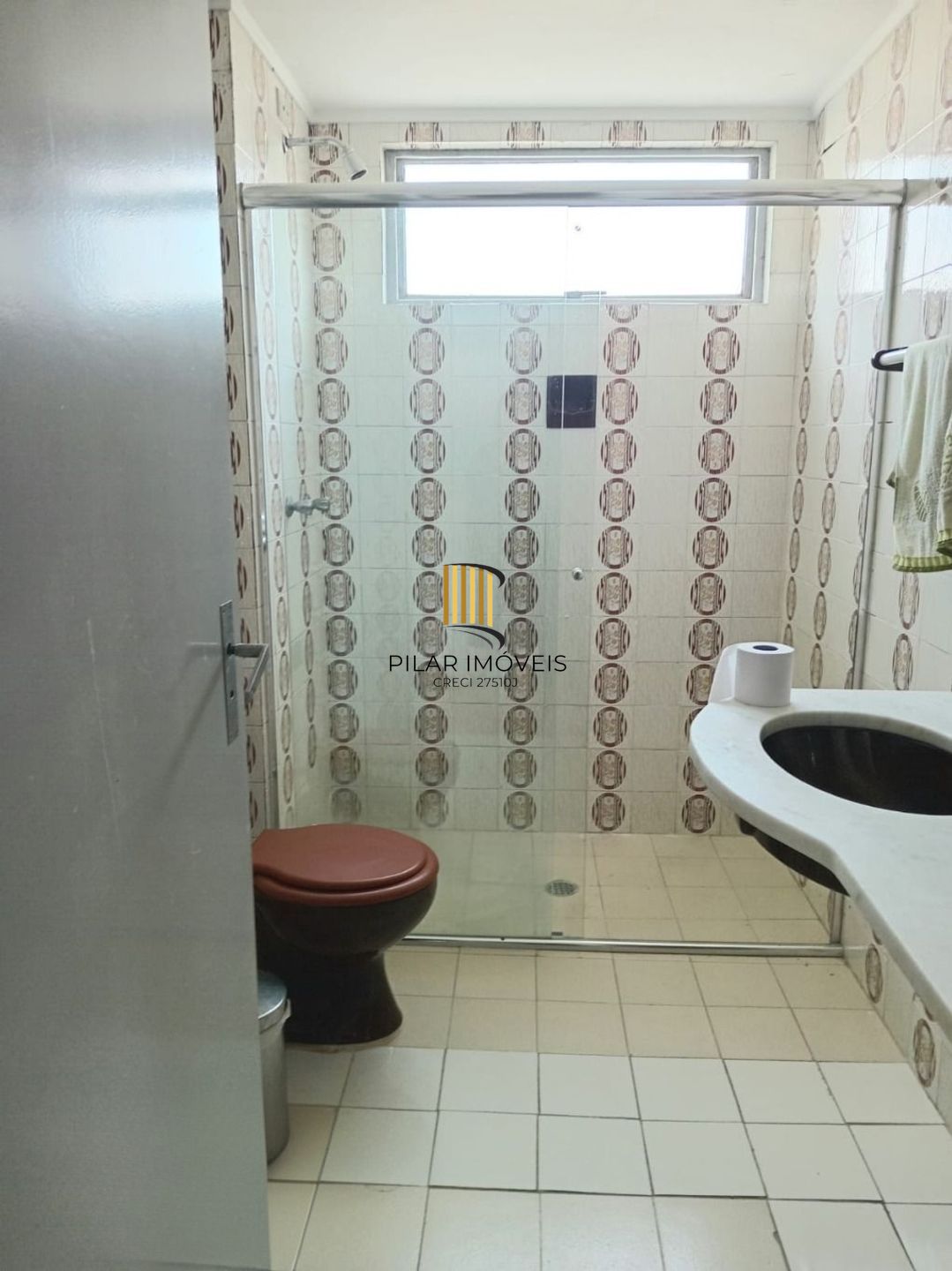 Apartamento de 2 quartos e elevador em Canoas.