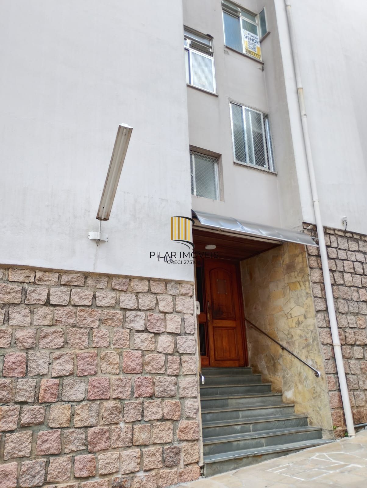 Apartamento à venda com 2 Dormitórios vaga no bairro Petropolis