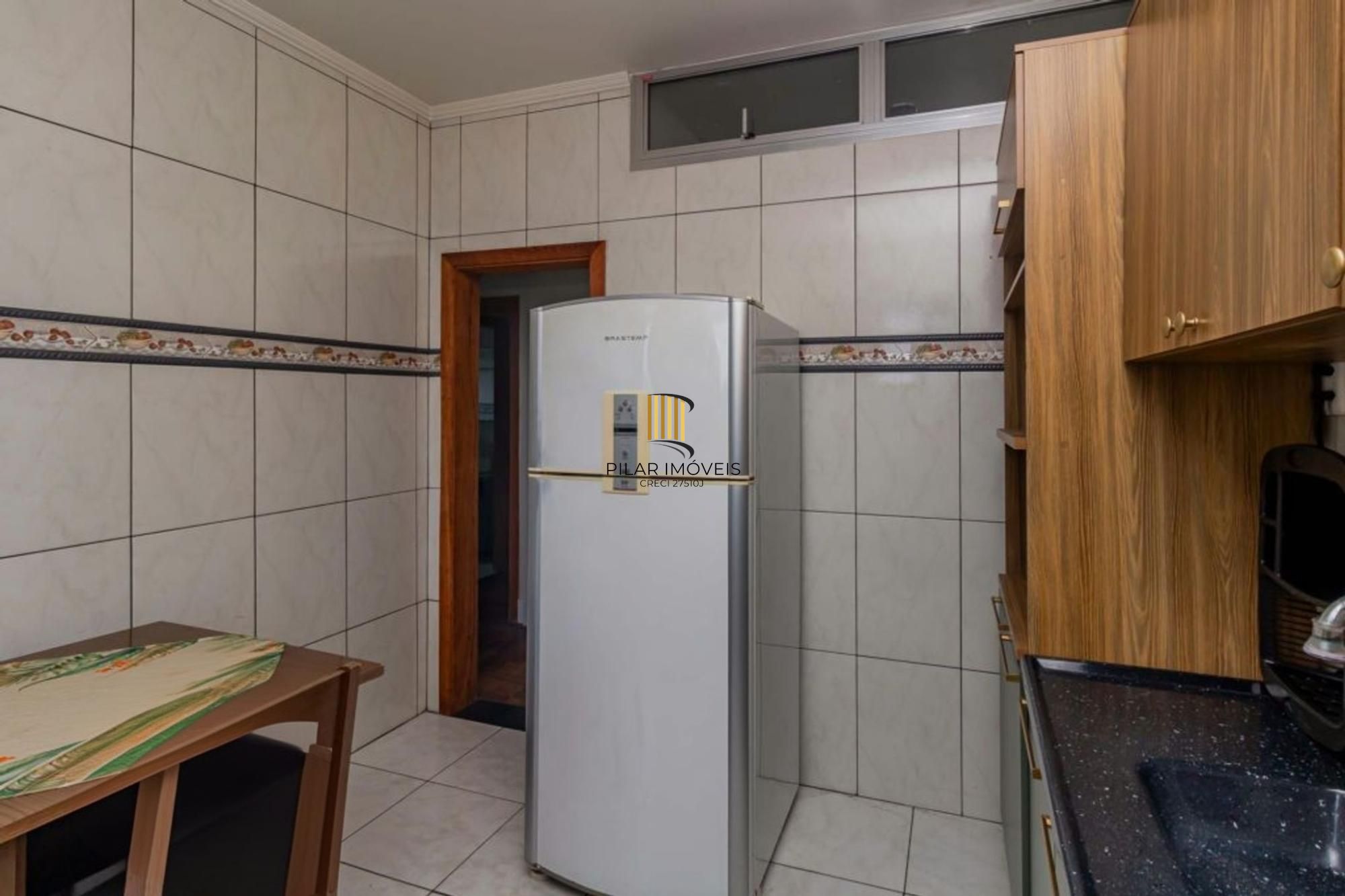Apartamento semi mobiliado de 2 quartos no bairro Passo da Areia