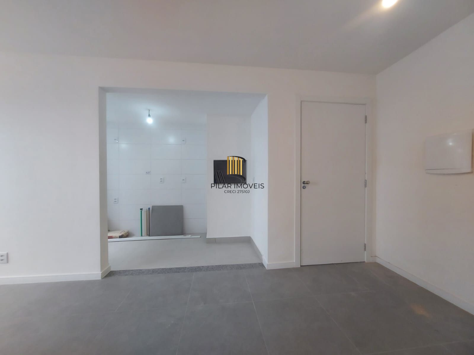 Apartamento de 2 quartos, suíte, elevador e 1vaga no bairro Jardim Sabará