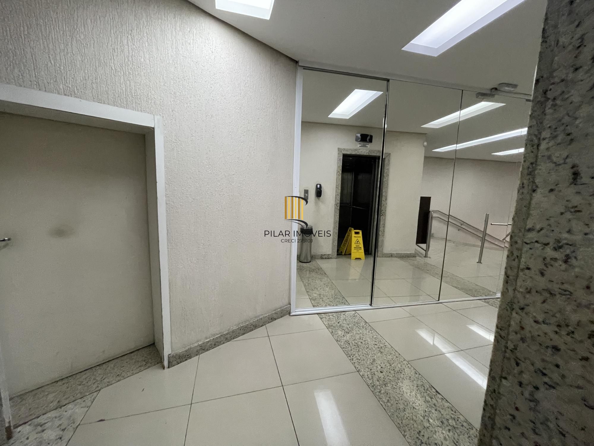 Sala comercial com 73 metros privativos no Bairro Floresta