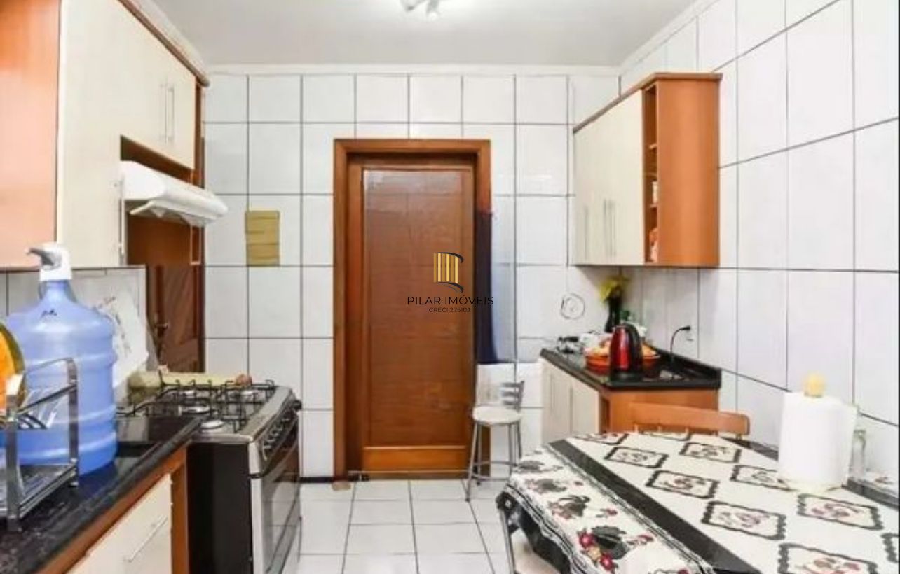 Casa com 3 quartos na Rua José Grimberg, Zona Norte de Porto Alegre