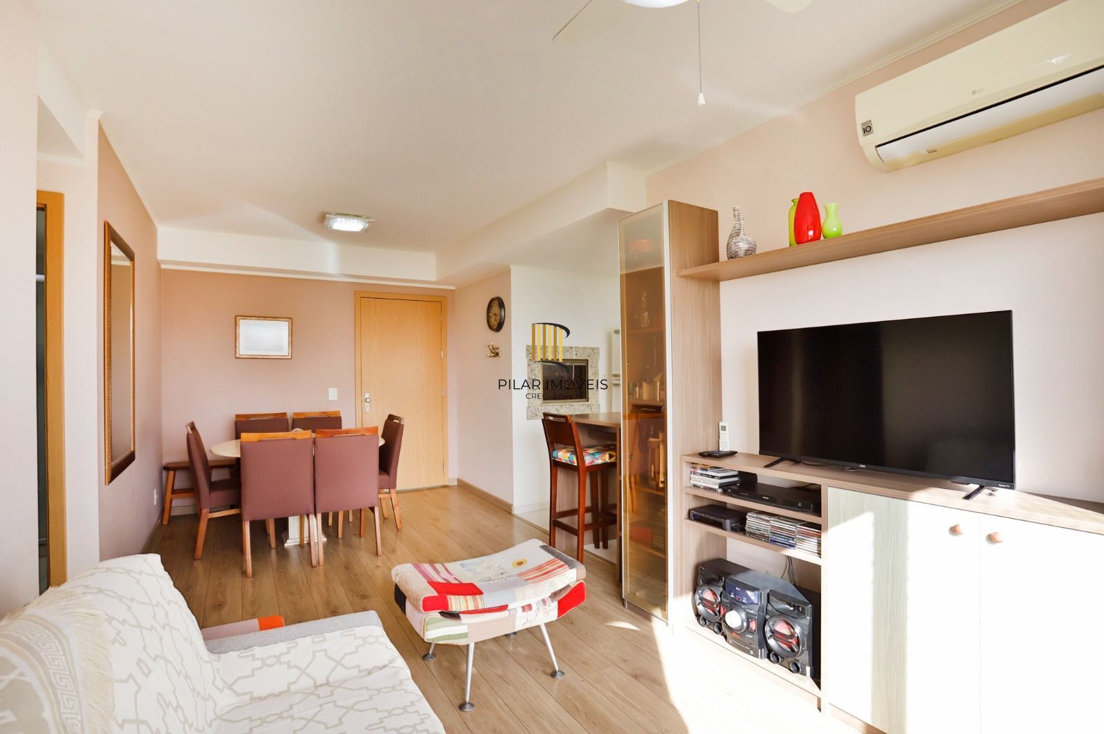 Apartamento de 2 dormitórios no bairro Jardim Lindóia