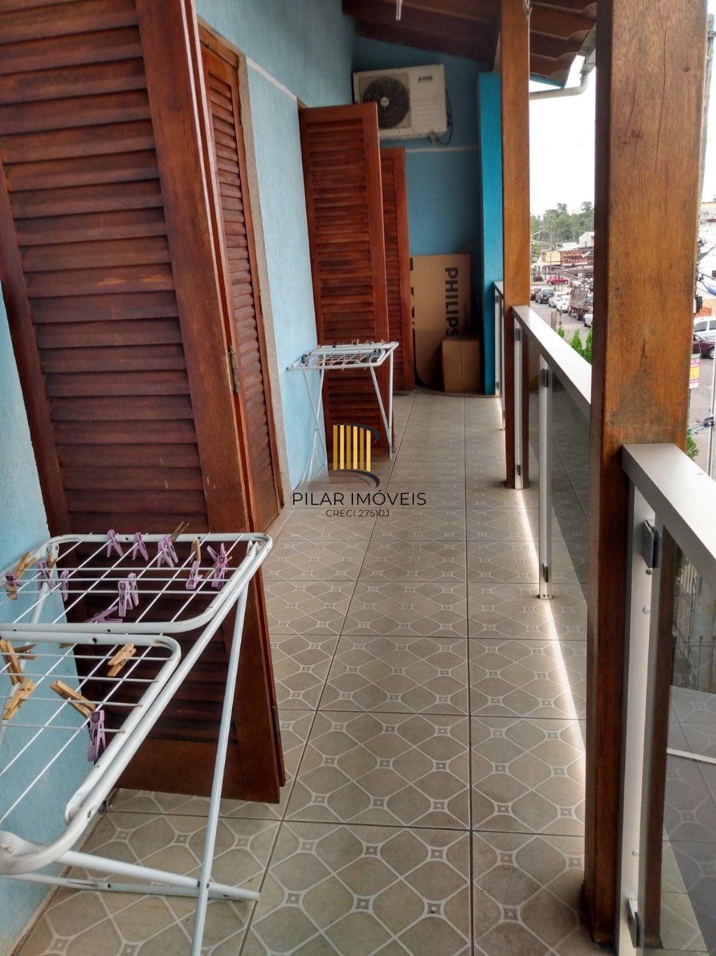 Casa com 3 dormitórios e 3 vagas de garagem em  Cachoeirinha.