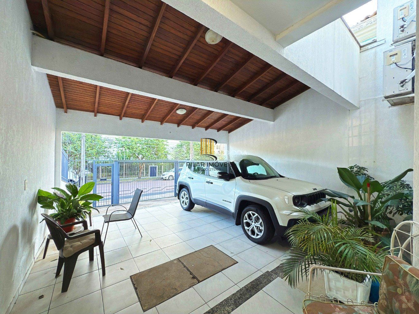 Casa semi mobiliada 3 quartos, suíte, 2 vagas no bairro Jardim Planalto