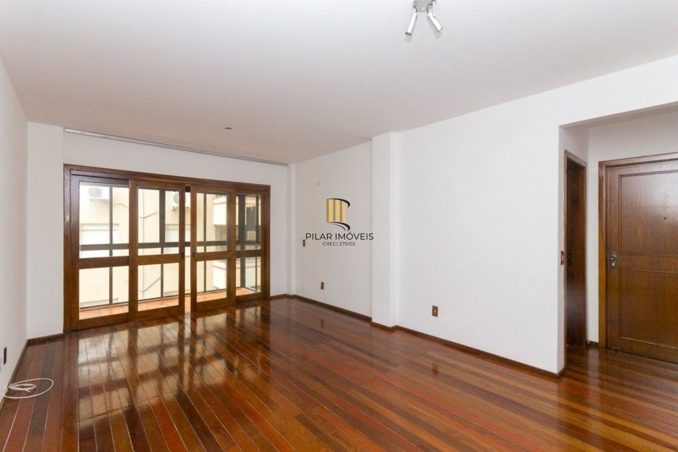 Apartamento à venda com 3 quartos 116 m², bairro São João.