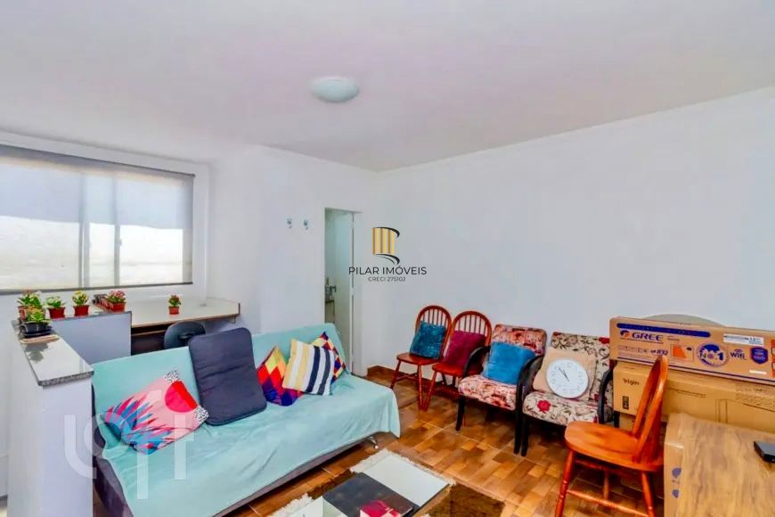 Cobertura com 2 quartos e 1 vaga de garagem na Rua Sadi Castro.