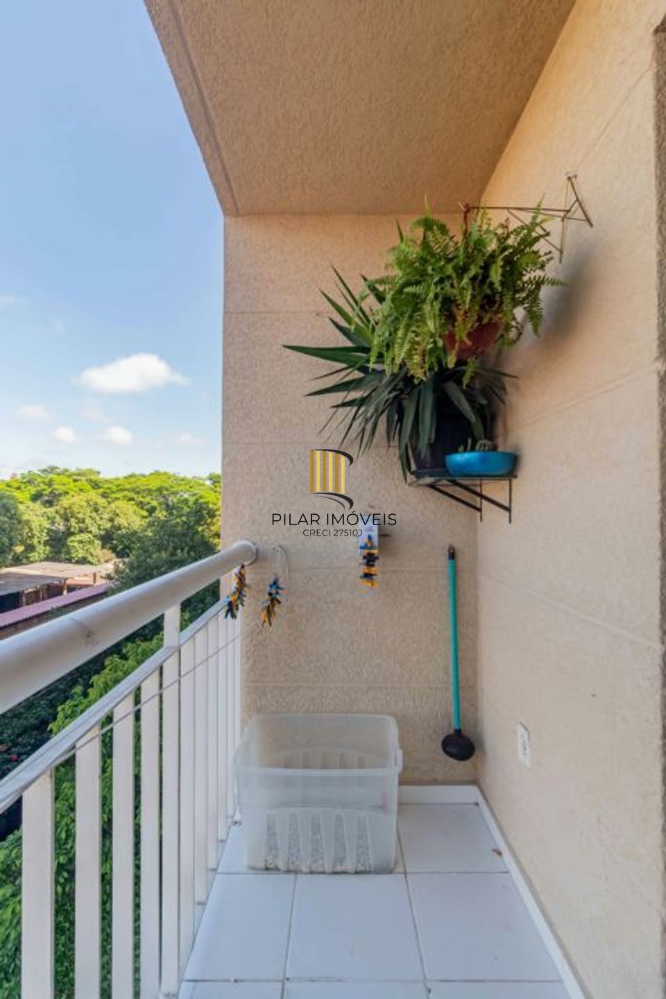 Apartamento com 3 quartos, elevador, sacada e 1 vaga Sarandi.