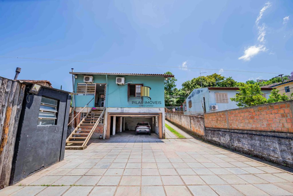 Casa com 3 quartos e 4 vagas à venda em Vila Nova