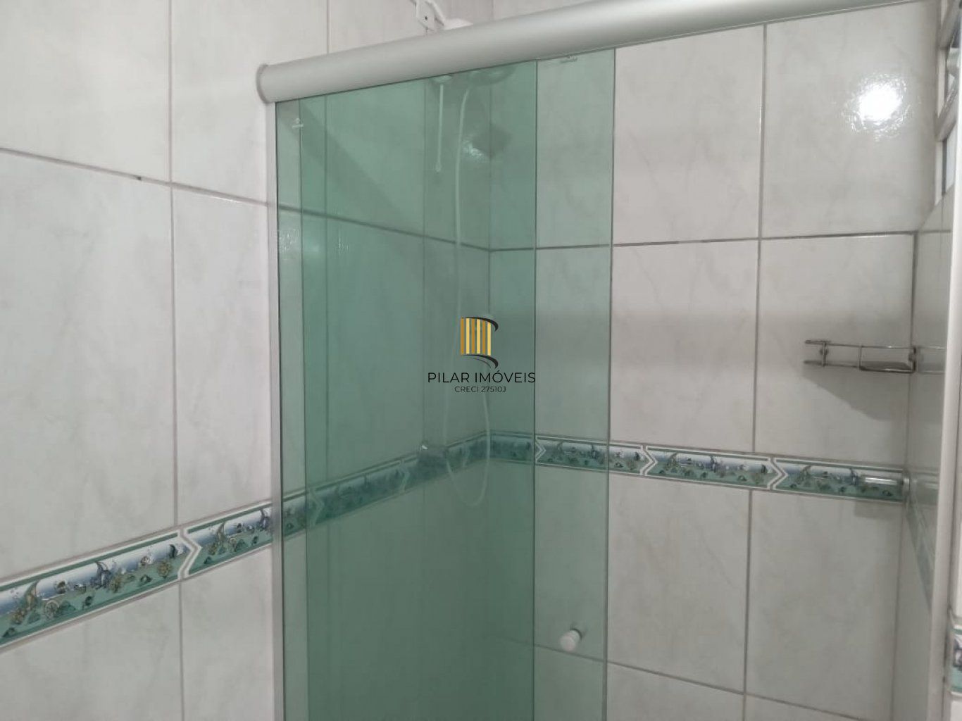 Apartamento com 1 quarto e 1 vaga de garagem no Bairro Sarandí