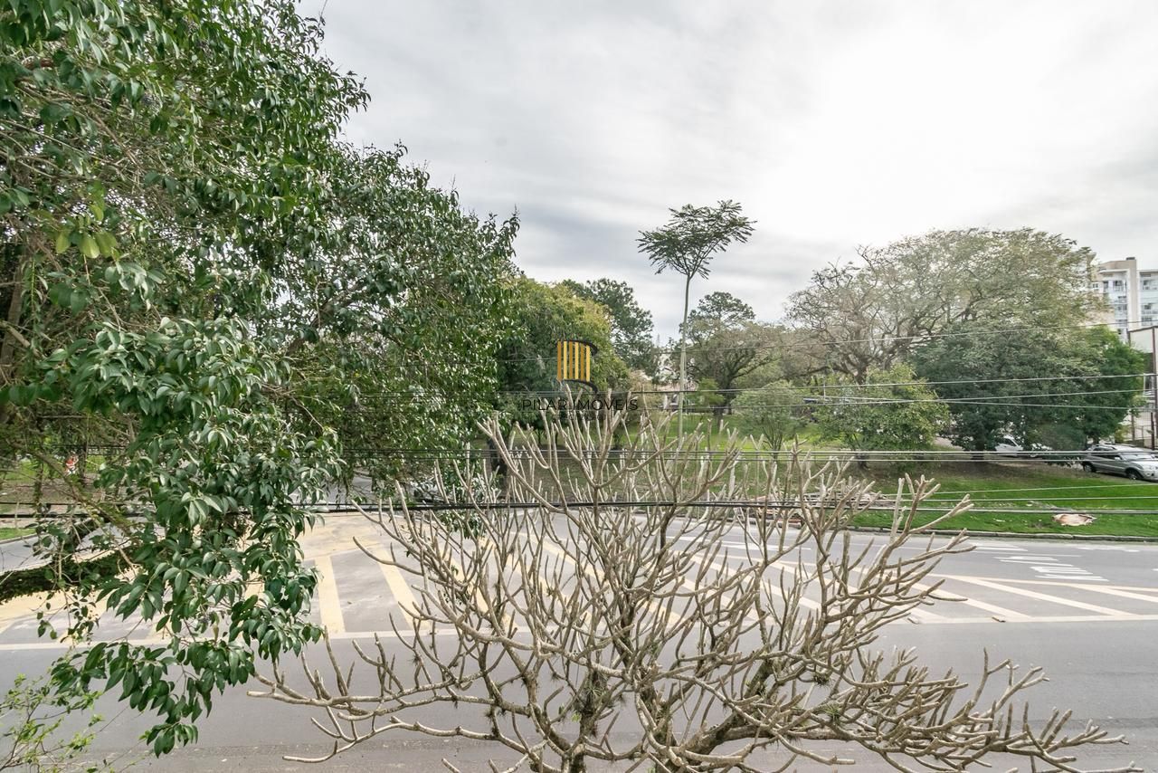 Apartamento 2 quartos, 1 suíte, 74m² e elevador no bairro Vila Ipiranga.