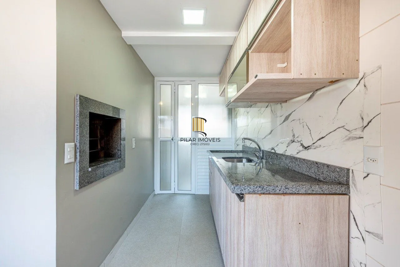 Apartamento de 2 dormitórios suíte, vaga dupla, elevador no bairro Rio Branco