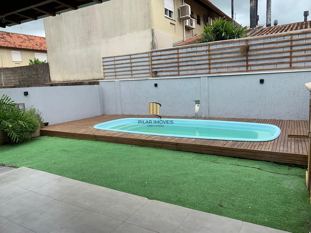 Casa em condomínio de 3 dormitórios e 1 vaga de garagem  em Canoas.
