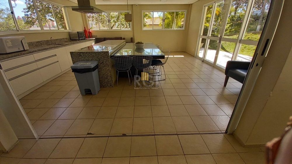 Apartamento com 3 quartos, vaga de garagem e elevador No Bairro Morro Santana