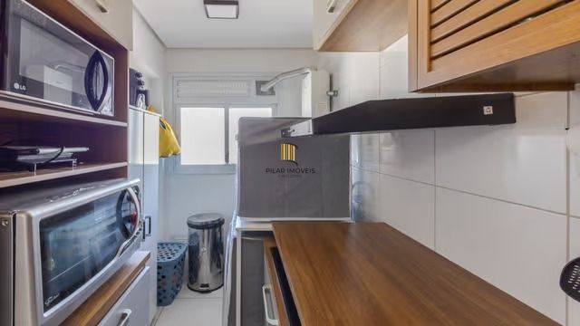 Apartamento de 2 quartos, elevador e 1 vaga de garagem em Canoas.