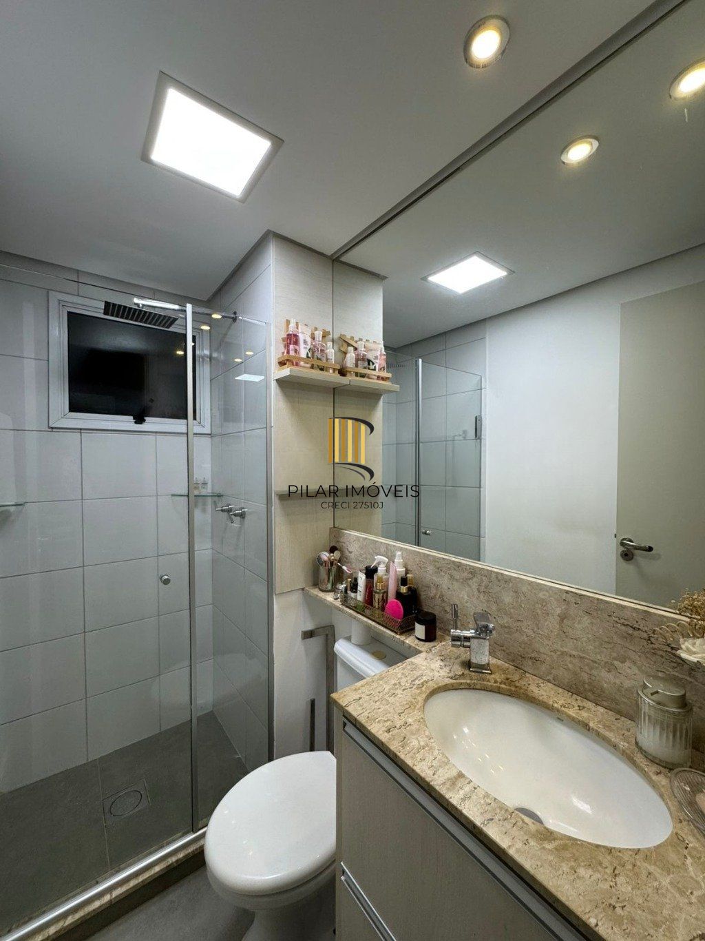 Apartamento mobiliado de 3 dormitórios bairro Morro Santana