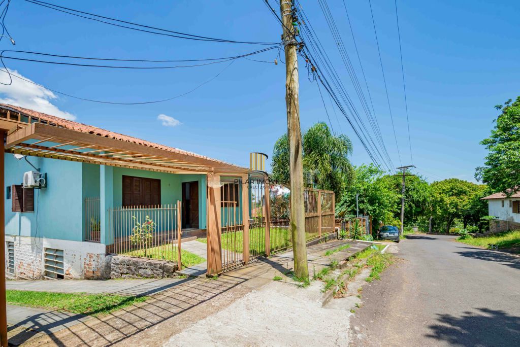 Casa com 3 quartos e 4 vagas à venda em Vila Nova